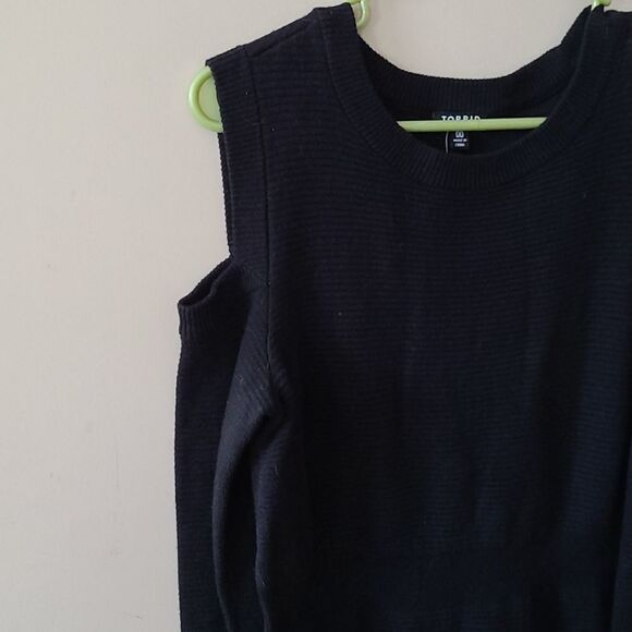 Torrid dress   - Picture 2 of 4